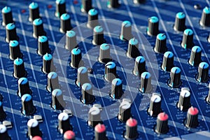 Audio mixer