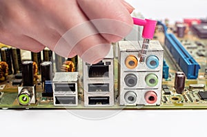 audio sound outputs of motherboard and male connector photo