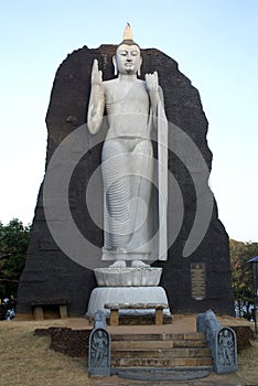 Aukana Buddha