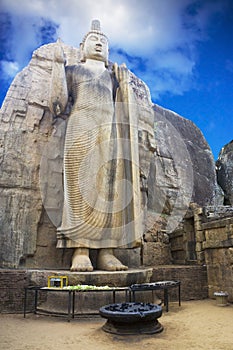 Aukana Buddha, Sri Lanka