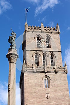 Auld Steeple Church & Unicorn Statue