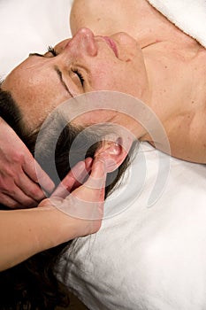 Auricle massage