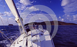 Australia: Sailing in the Great Barrier Reef near Arlie Beach