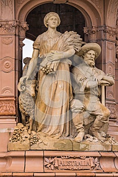 Australian couple at base of Doulton Fountain, Glasgow Scotland