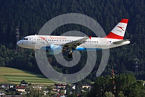 Austrian A319 landing