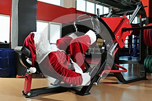 Authentic Santa Claus training in gym