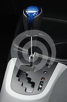 Auto gear knob