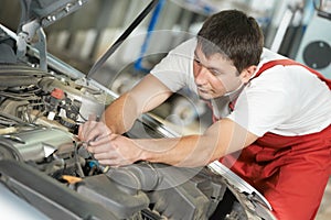 Auto mechanic at work