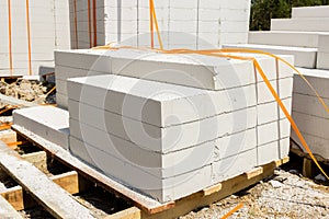 Autoclaved aerated concrete