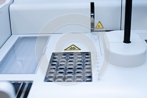 Automated analyzer for immunochemical analysis in modern laboratory