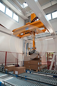 Automated warehouse with robots