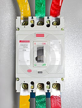 Automatic block electrical circuit breaker