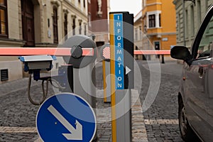 Automatic car park barrier