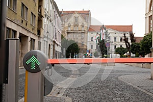Automatic car park barrier