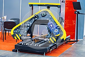 Automatic CNC band sawing machine