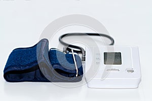 Automatic digital blood pressure monitoring meter
