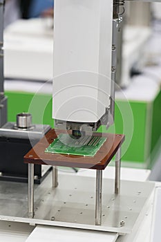 Automatic electonic mother board solering machine with high tech