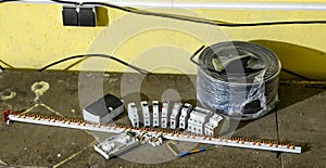 Automatic fuses, cable and bus on the table i