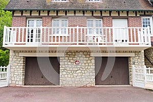 Automatic garage door