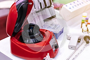 Automatic and high technology mini centrifuge machine for medicine or pharmacy industrial instrument of lab