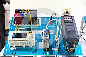 Automatic inverter for electric current -vfd high performance & accuracy communication remote system connect with program