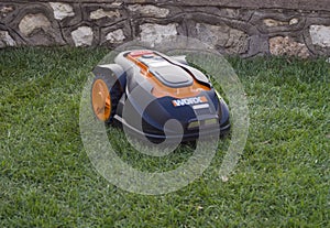 Automatic lawnmower