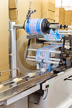Automatic packing line of ice cream