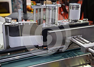 Automatic tin can label machine