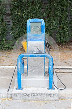 Automatic tire inflater for vehicle