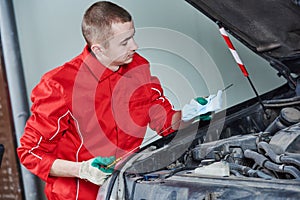 Automobile car oil replacement work