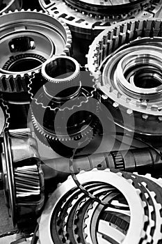 Automobile gear assembly