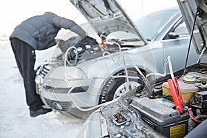 Automobile starter battery problem in winter cold weather conditions