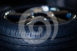 Automobile tire tread with a depth and light in the darkness