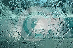 Automotive windshields with splashes, bubbles and water flow