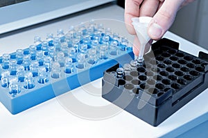 Autonomous solubility tester. Imitation dissolution of the table