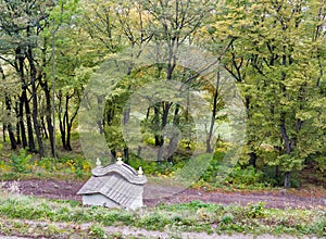 Podzimní krajina s Kalvárií v Banské Štiavnici, Slovensko.