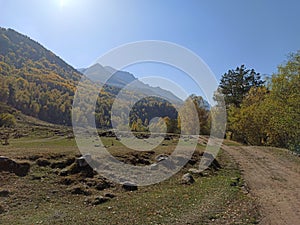 autumn in the Aksaut gorge.