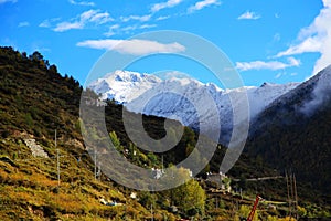 The autumn beauty of Four Girls Mountain