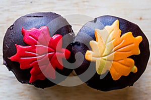 Autumn Cupcakes with leaf style