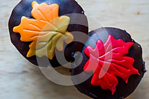 Autumn Cupcakes with leaf style