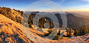 Autumn mountain panorama - Tlsta