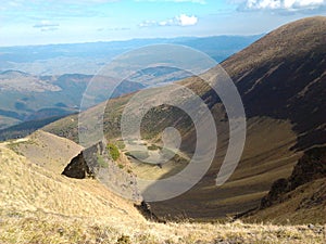 Autumn in the mountains (array Svidovets in Ukrainian Carpathian Mountains)