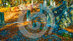 Autumn Park. Autumn landscape. Staircase up and down in the autumn park. Colorful leaves. Beautiful day in bright fall - Bilder photo