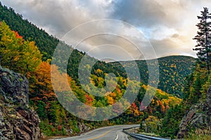 Autumn Scenic Drive in New Hampshire`s White Mountains