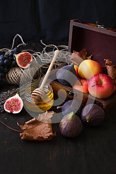 Autumn seasonal fruits