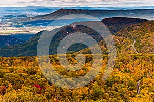 Autumn view of the Appalachians from Loft Mountain, Shenandoah N