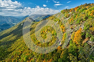 Podzimní pohled ze Siance v pohoří Muránska planina