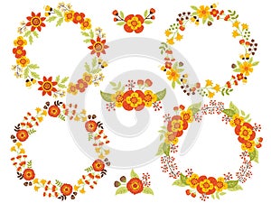 Vector set of floral autumn wreaths  and bouquets