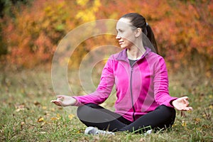 Autumn yoga: nature meditation