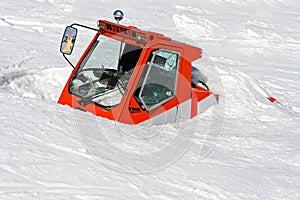 Avalanche vehicle
